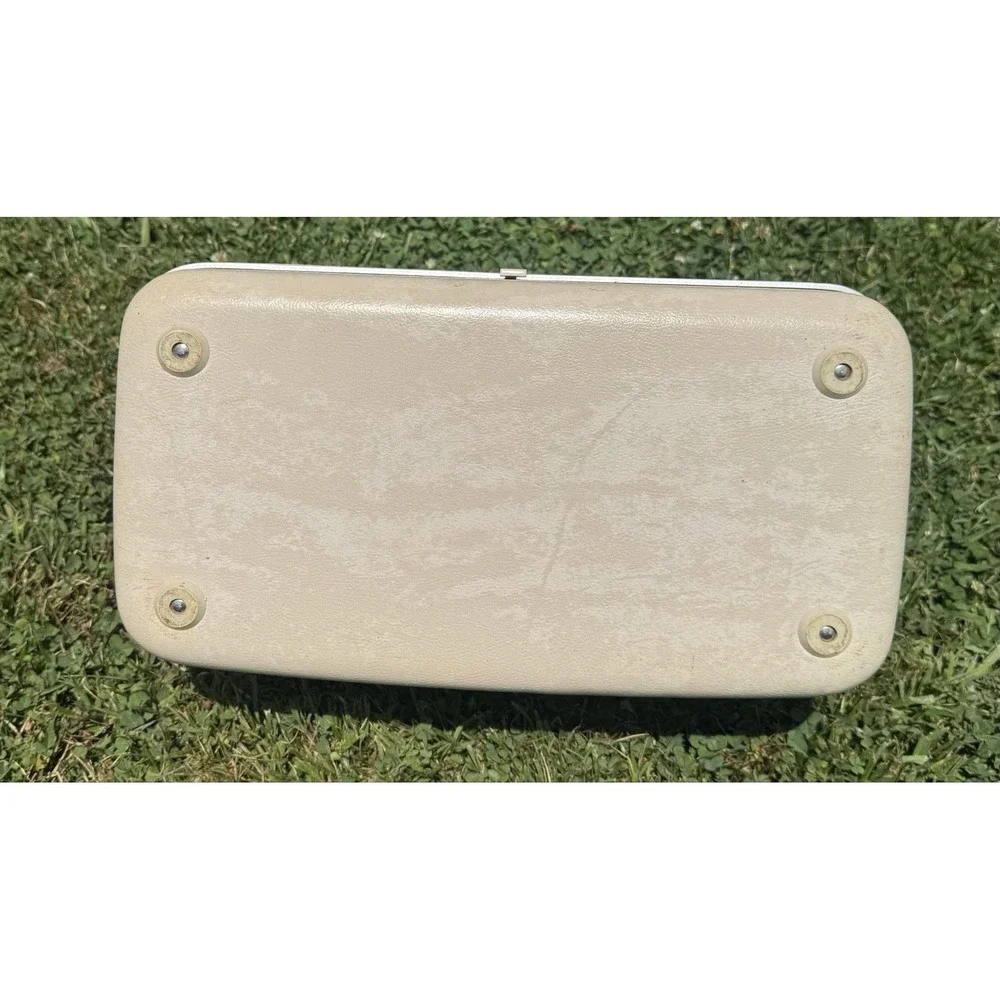 Vintage Samsonite Silhouette 1512 Vanity Train Case Beige Vinyl Locking Makeup